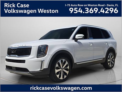 Used 2022 Kia Telluride S FWD image 1