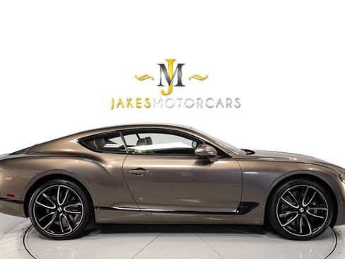 Used 2022 Bentley Continental GT AWD/4WD image 13