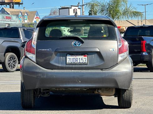 Used 2016 Toyota Prius C Two image 4