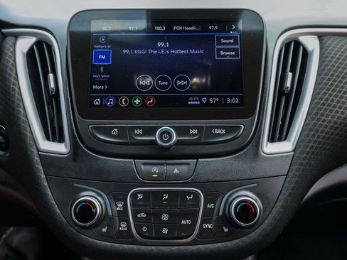 Used 2024 Chevrolet Malibu LT image 28