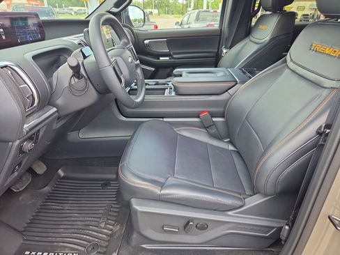 Used 2026 Ford Expedition Tremor AWD/4WD image 13