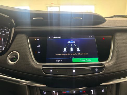 Used 2020 Cadillac XT5 Premium Luxury image 38
