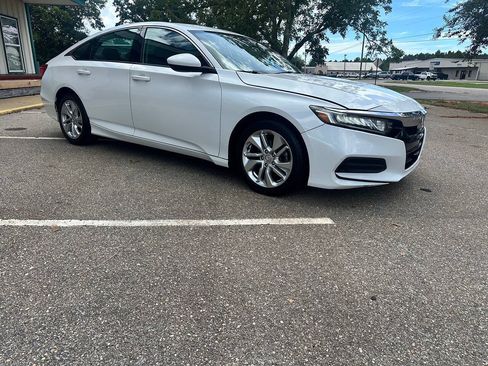 Used 2019 Honda Accord LX image 7