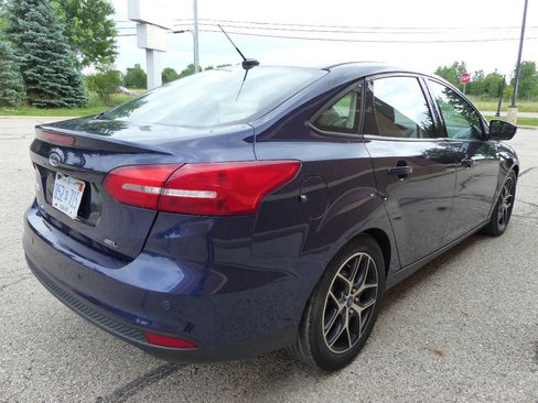Used 2017 Ford Focus SEL FWD image 12