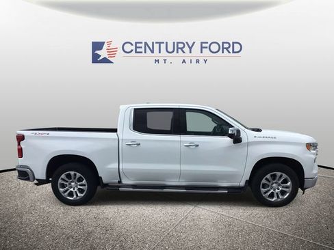 Used 2023 Chevrolet Silverado 1500 LTZ AWD/4WD image 2