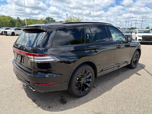 New 2026 Lincoln Aviator AWD image 32