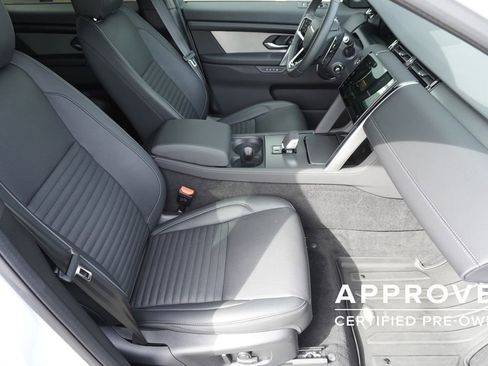 Used 2025 Land Rover Discovery Sport Dynamic SE AWD/4WD image 23