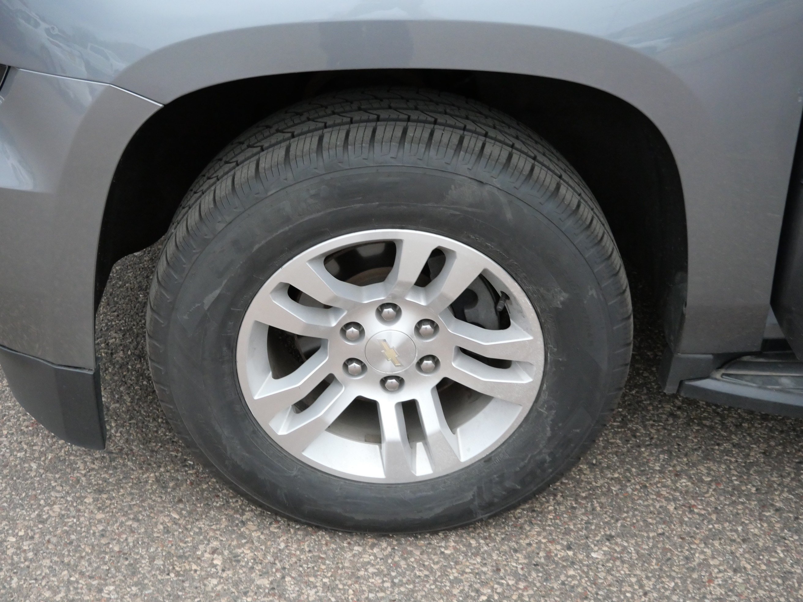 Used 2019 Chevrolet Suburban LT AWD/4WD image 15