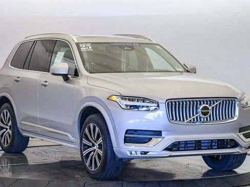 Certified 2025 Volvo XC90 B5 Core image 6