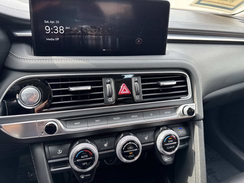 Used 2023 Genesis G70 2.0T RWD image 22