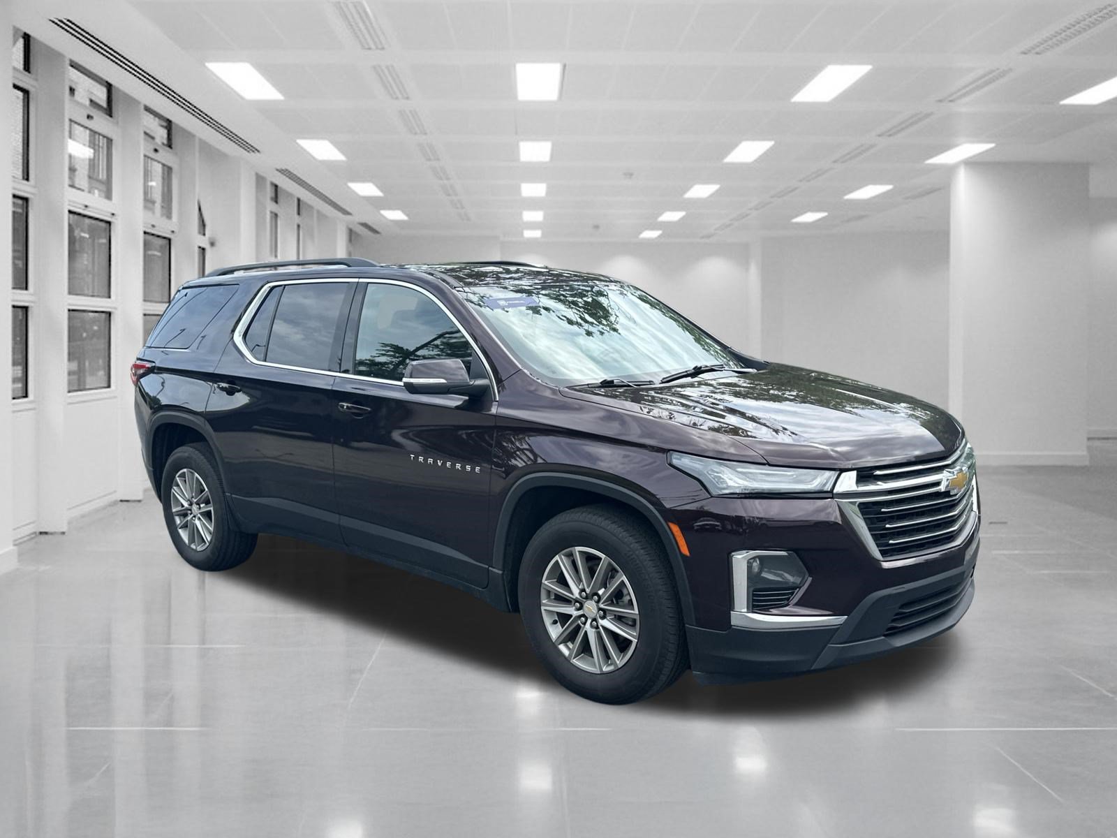 Used 2023 Chevrolet Traverse LT FWD image 5