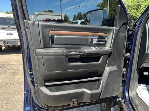 Used 2017 RAM 2500 Laramie w/ Convenience Group AWD/4WD image 18
