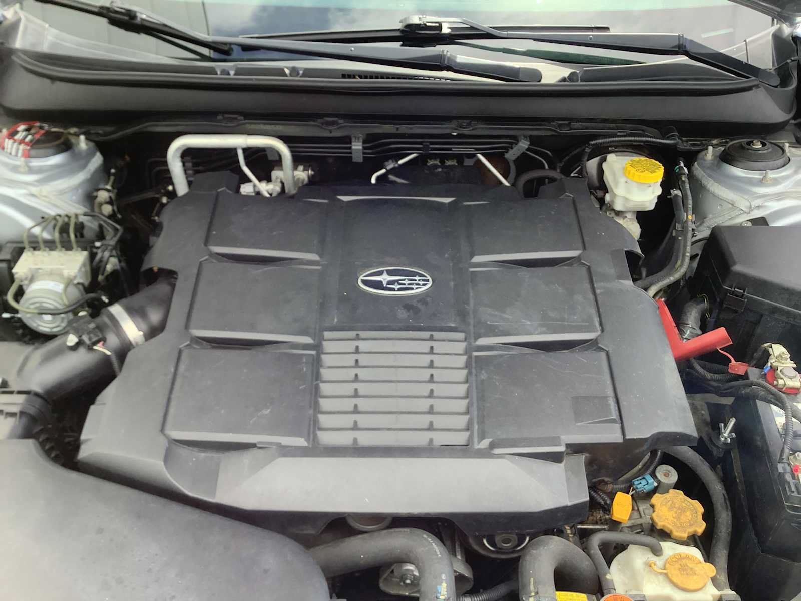 Used 2019 Subaru Outback 3.6R Limited AWD/4WD image 8