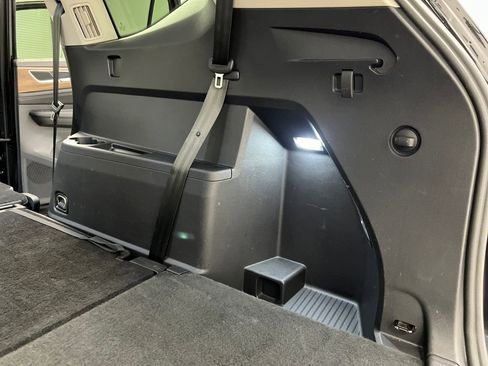 Used 2024 Volkswagen Atlas SE image 39