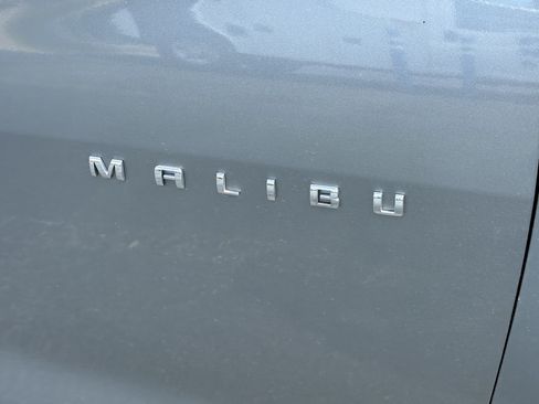 Used 2023 Chevrolet Malibu LT FWD image 7