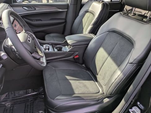 New 2026 Jeep Grand Cherokee Altitude AWD/4WD image 14