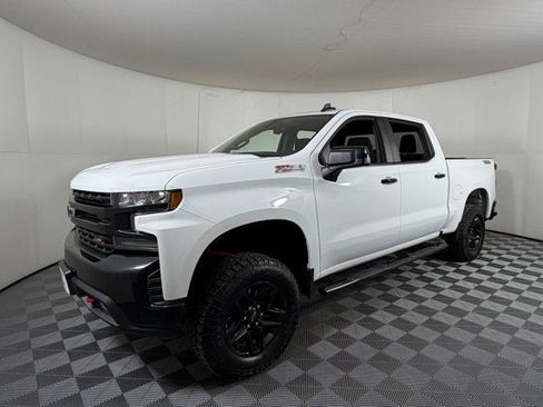 Used 2022 Chevrolet Silverado 1500 LT Trail Boss AWD/4WD image 2