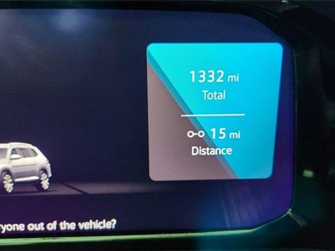 Used 2025 Volkswagen Atlas SE image 42