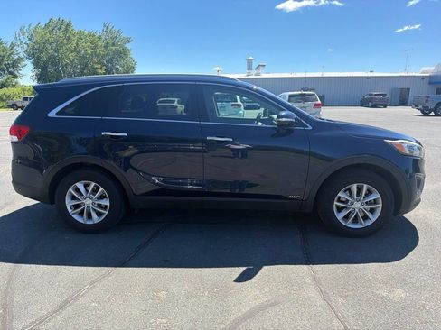 Used 2016 Kia Sorento AWD w/ LX Convenience Package image 8