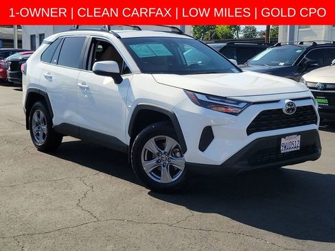 Used 2025 Toyota RAV4 XLE FWD image 32
