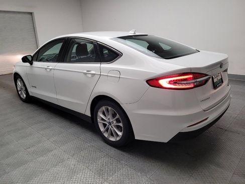 Used 2019 Ford Fusion SE FWD image 5