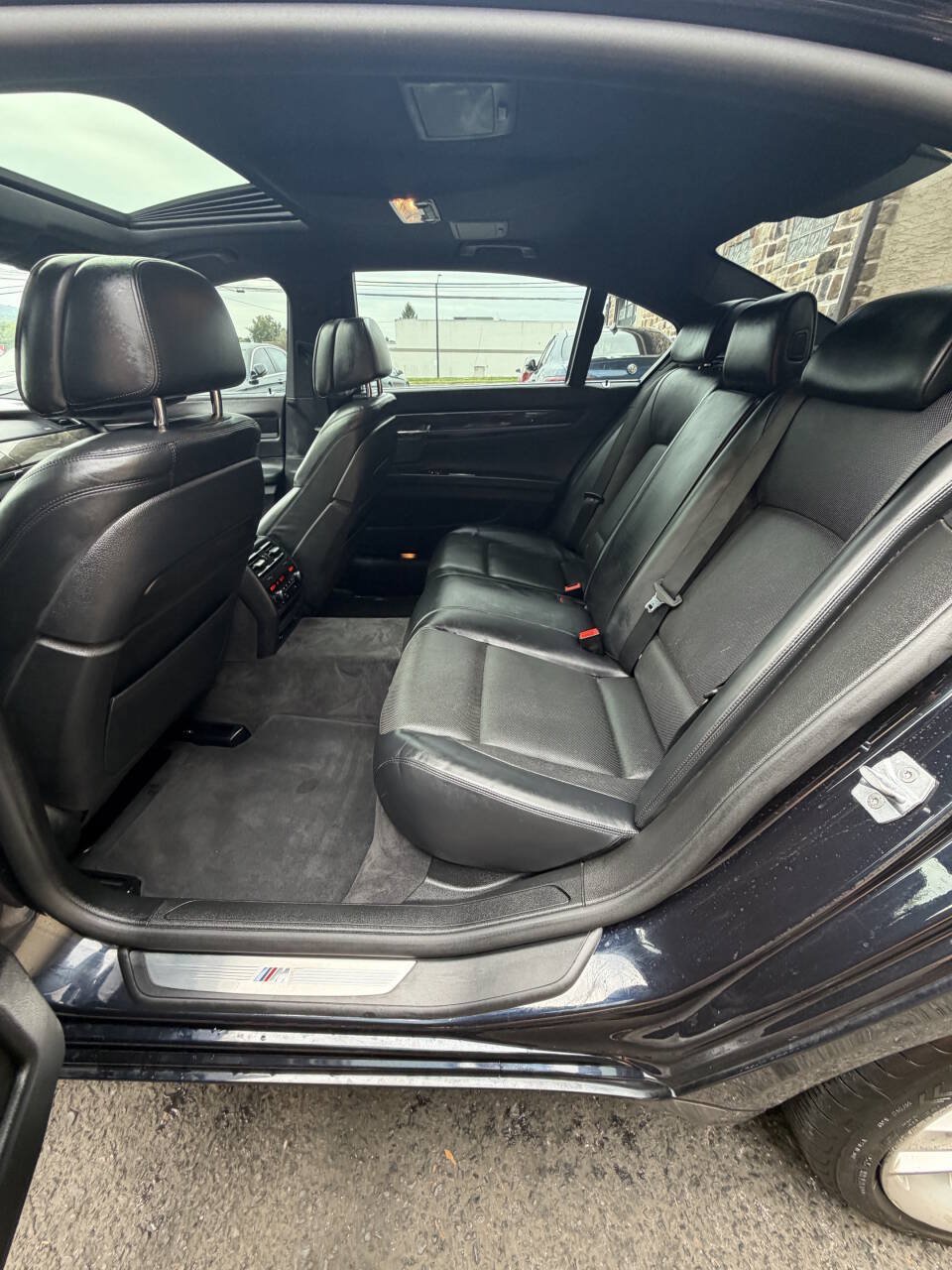Used 2014 BMW 750Li RWD image 22