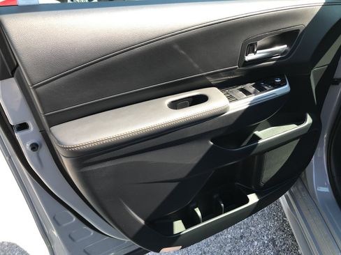 Certified 2025 Toyota Sienna XLE Woodland Edition AWD/4WD image 15