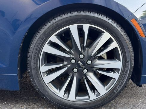 Used 2018 Lincoln MKZ Reserve w/ Climate Package FWD image 13