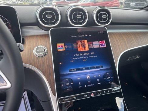 New 2025 Mercedes-Benz C 300 4MATIC Sedan image 17