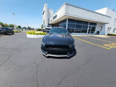 Used 2017 Ford Mustang GT Premium w/ GT Performance Package RWD image 5