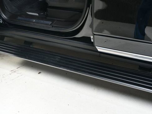 Used 2021 GMC Yukon Denali w/ Denali Premium Package image 19