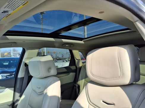 Used 2018 Cadillac XT5 Luxury image 17