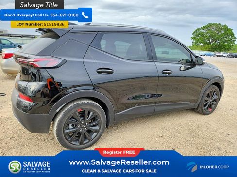 Used 2023 Chevrolet Bolt EUV LT w/ Convenience Package FWD image 4