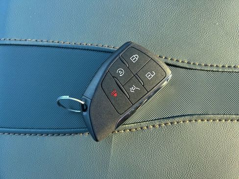 New 2026 GMC Acadia AT4 w/ Luxury Package image 33