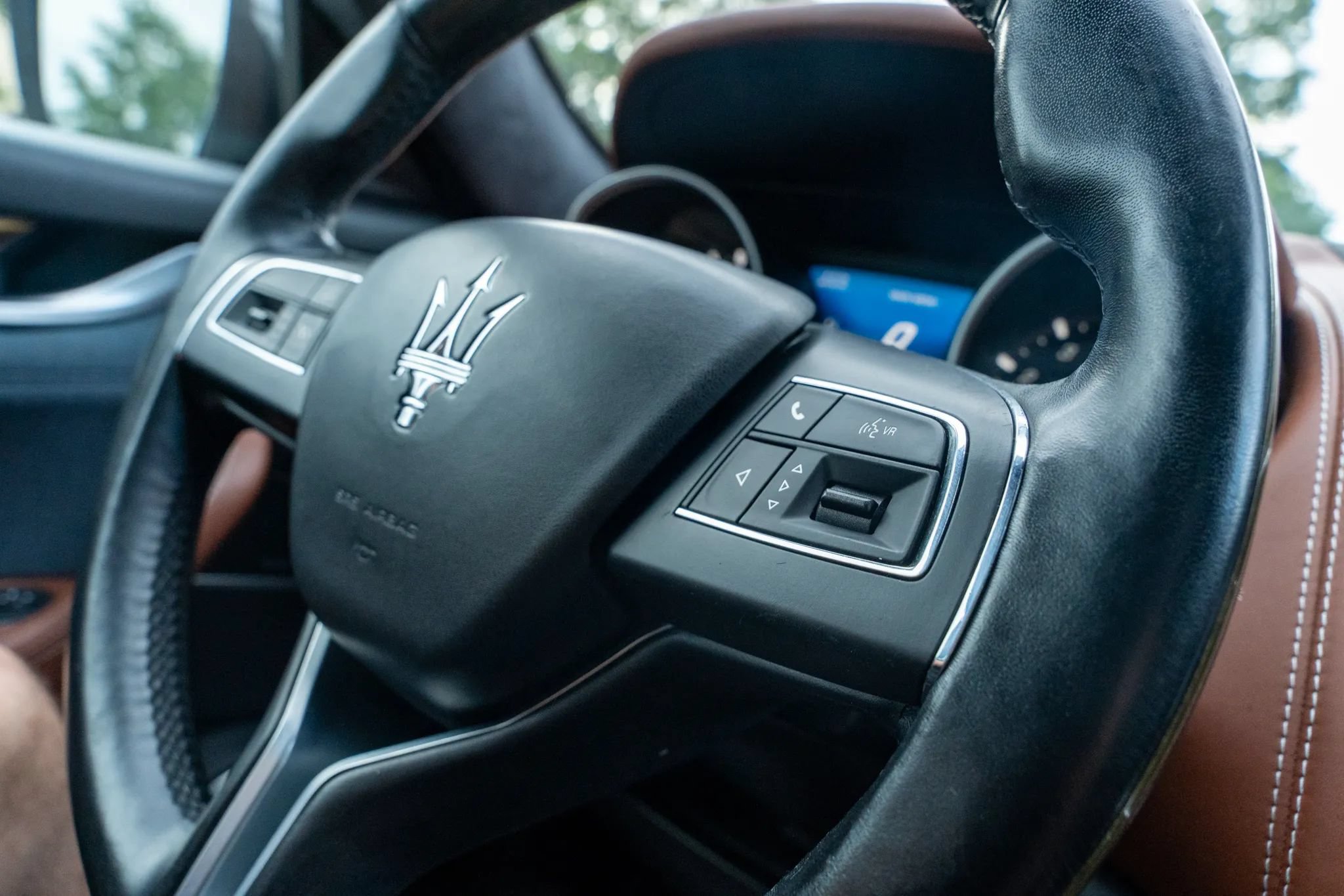 Used 2019 Maserati Levante GranLusso AWD/4WD image 21