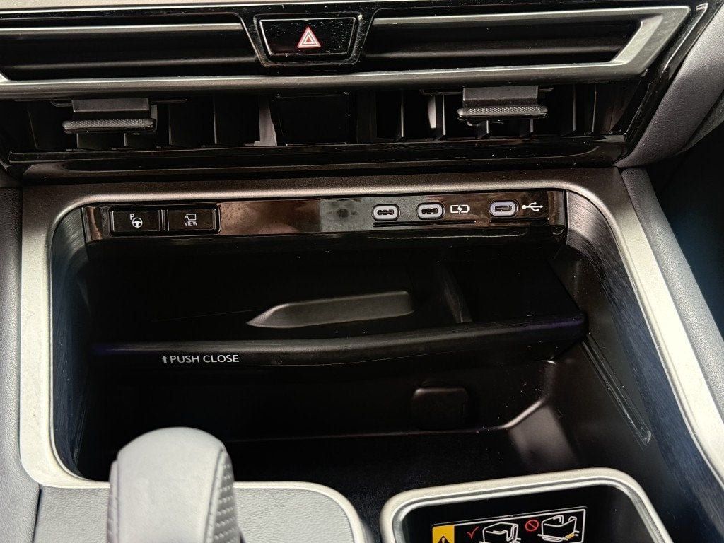 Used 2026 Lexus TX 500h AWD w/ Technology Package image 17