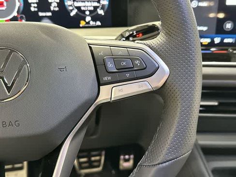 New 2026 Volkswagen Tiguan SE R-Line image 10