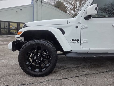 Used 2021 Jeep Wrangler Unlimited Sahara image 10