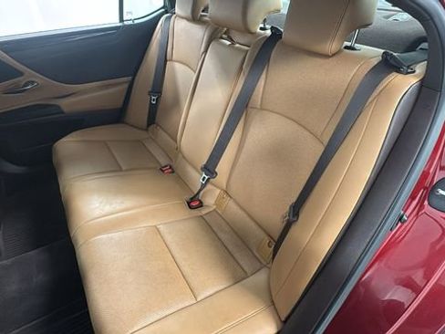 Used 2021 Lexus ES 300h w/ Premium Package image 12