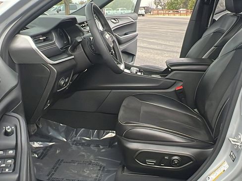 Used 2024 Jeep Grand Cherokee L Laredo image 17