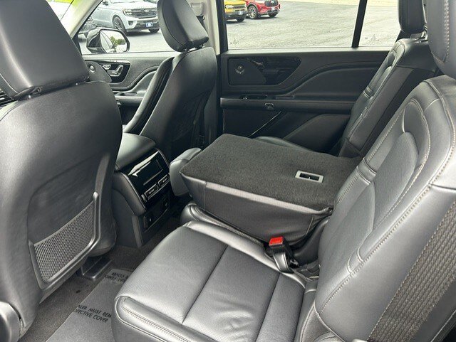 Used 2025 Lincoln Aviator Reserve w/ Illumination Package AWD/4WD image 11