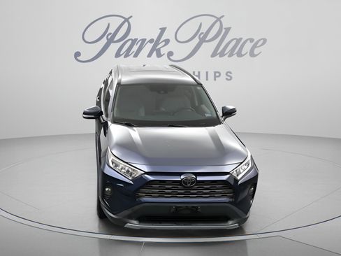 Used 2019 Toyota RAV4 Limited w/ Cold Weather Package FWD image 24