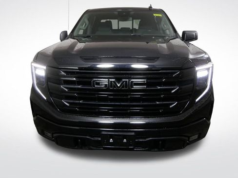 Used 2023 GMC Sierra 1500 Elevation w/ Preferred Package AWD/4WD image 10