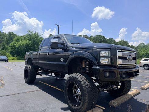 Used 2016 Ford F250 Platinum w/ FX4 Off-Road Package AWD/4WD image 3