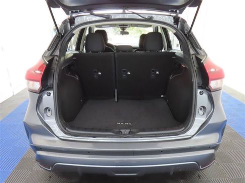 Used 2024 Nissan Kicks SV FWD image 13