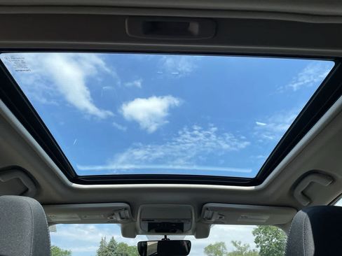 Used 2019 Subaru Forester Premium w/ All-Weather Package AWD/4WD image 20