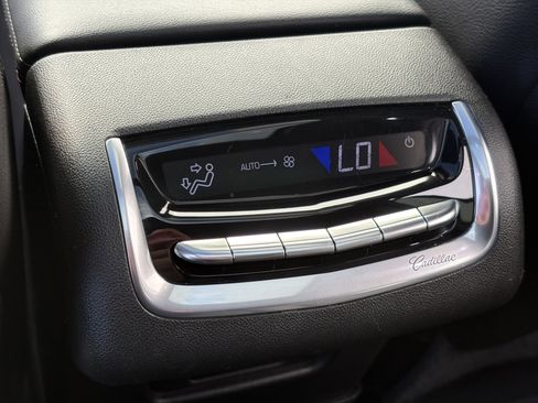 Certified 2024 Cadillac XT6 Luxury image 15