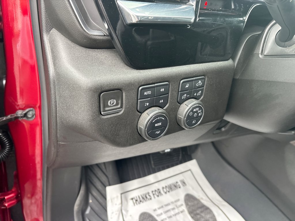 Used 2024 Chevrolet Silverado 1500 RST AWD/4WD image 30
