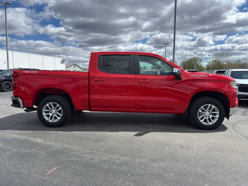 Used 2022 Chevrolet Silverado 1500 LT AWD/4WD image 4