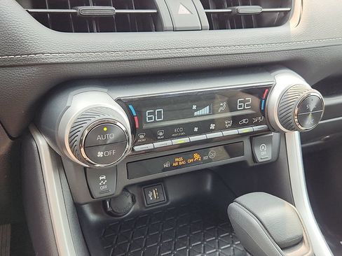 Certified 2025 Toyota RAV4 XLE FWD image 15